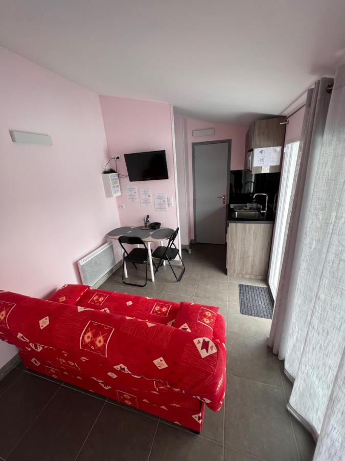 Chambres D'Hotes Chez Florence Montmerle-sur-Saone エクステリア 写真