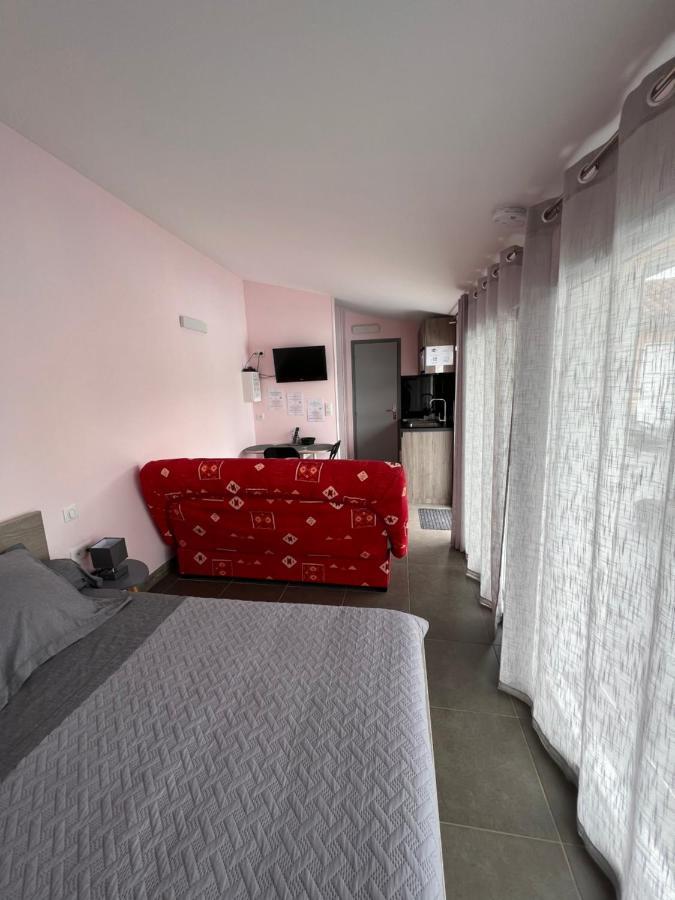 Chambres D'Hotes Chez Florence Montmerle-sur-Saone エクステリア 写真